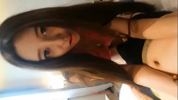 คลิปโป๊ใหม่ล่าสุด สาวไทยตัวอวบหุ่นกำลังน่าเย็ดโดนเพื่อนนักเรียนต่างชาติเล่อหีแล้วเอาคลิปมาปล่อย