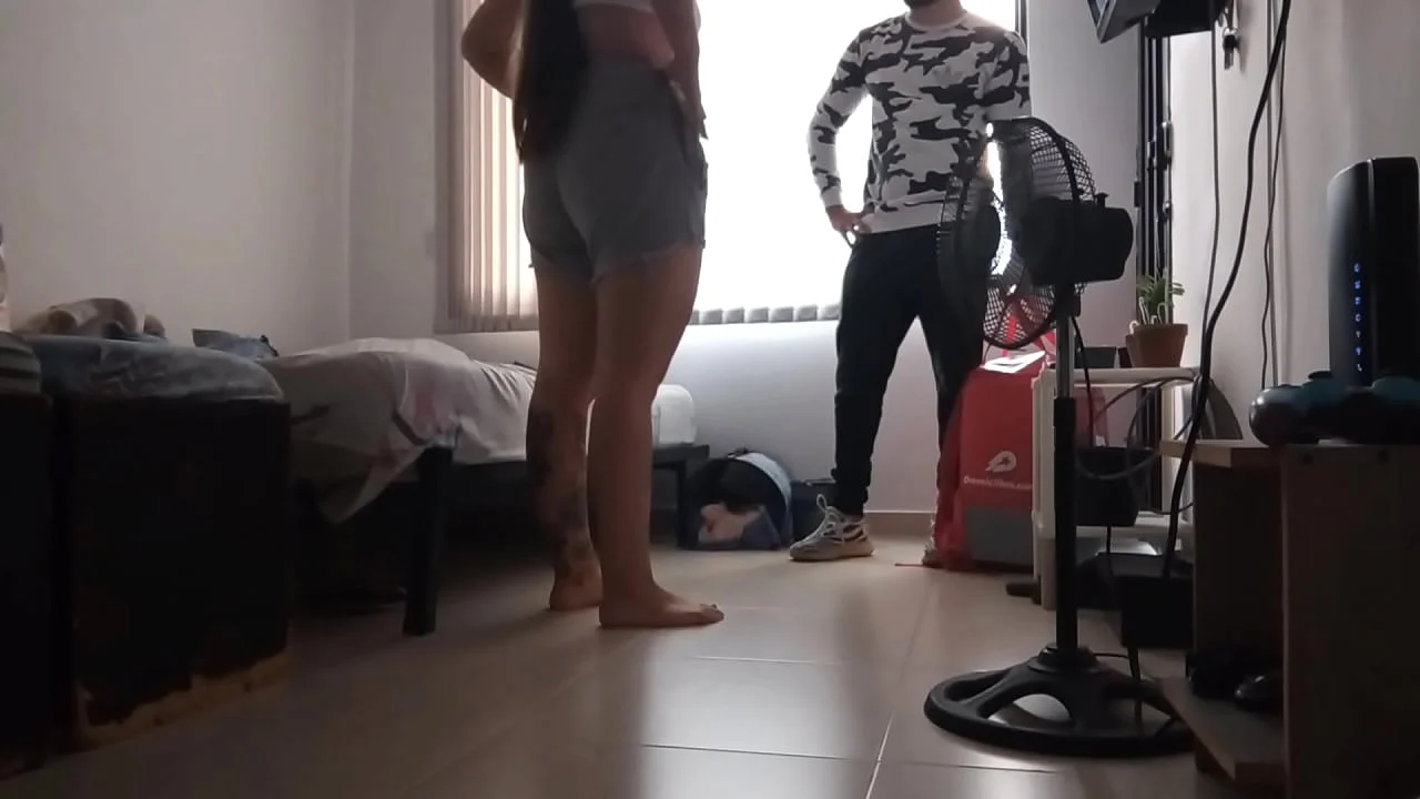 คลิปโป๊เด็ดๆ เย็ดนักกี่ฬาคาชุดไปเล่นบาสกลับมา ยังไม่ทันพักนอนเย็ดกับแฟนหียังเหม็นๆอยู่เลย