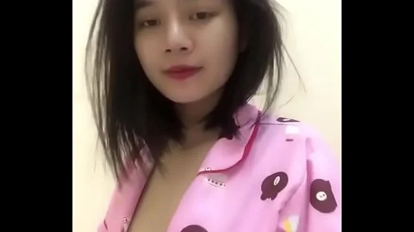 นมโตเปิดกล้องคอลเสียวแก้ผ้าเต้นยั่วหุ่นอวบอึ๋ม เกี่ยวเบ็ดร่อนหีหน้ากล้อง