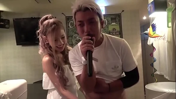 คลิปโป๊ เกมส์โชว์ ให้ผู้ชายร้องเพลงแล้วผู้หญิงชักว่าวให้ แต่เสียงห้ามเพี้ยน